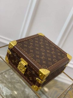 LV M20040 Louis Vuitton M13513 Jewelry Box Monogram Brown