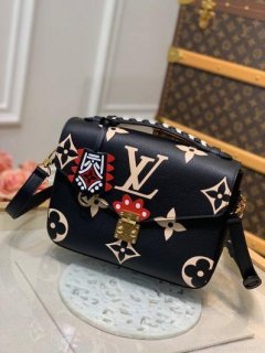 LV M45385 Louis vuitton M45384 Crafty Pochette Metis Monogram Black