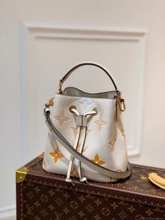 LV M45716 Louis Vuitton NÉONOÉ BB Bag Cream/Saffron