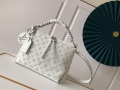 LV M56084 Louis Vuitton M56073 Beaubourg Hobo MM Mahina White