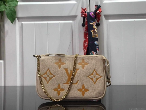 LV M80501 Louis Vuitton Mini Pochette Accessoires Cream