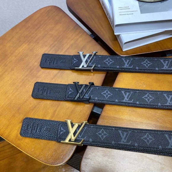 LV Women’s Men’s Belts Collection Louis Vuitton Initials 40MM Belt 19080