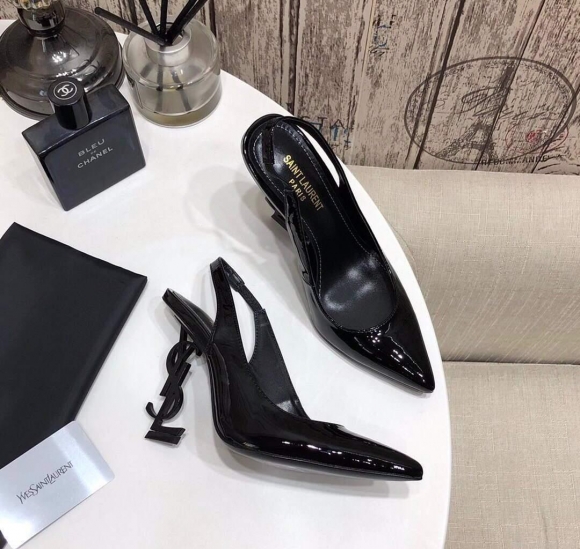 Yves Saint Laurent Opyum Pumps Leather Black heel 30148