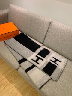 Hermes Avalon Rocabar Cashmere Blanket 29902