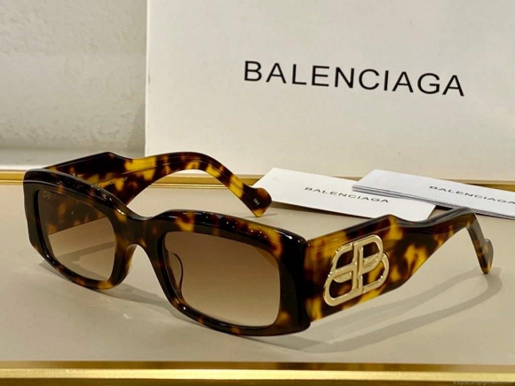 Balenciaga 628247 Dynasty Cat Sunglasses Weekend Butterfly Sunglasses B990251