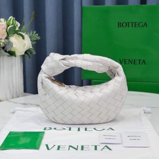 Bottega Veneta BV 651876 mini Jodie Chalk