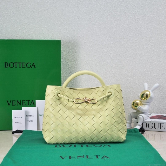 Bottega Veneta BV 743568 Small Andiamo Yellow