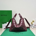 Bottega Veneta BV 7466 Bowling bag Wine Red