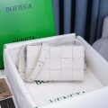 Bottega Veneta BV 578004 Cassette Cross-body bag soft lambskin leather BV89905