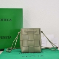 Bottega Veneta BV 680218 Small Cassette Cross-Body Bucket Matcha green