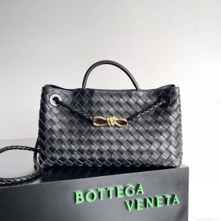 Bottega Veneta BV 754990 Small East/West Andiamo Black