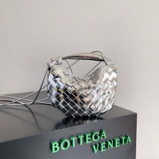 Bottega Veneta Mini Sardine Cross-body bag realised with Intrecciato Silver Hardware BV 744267