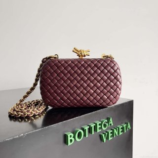 Bottega Veneta BV 776662V01D11019 Knot with Chain Wine Red