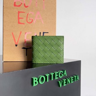 Bottega Veneta BV 743211 Intrecciato Bi-Fold Wallet BV70058