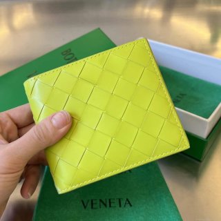 Bottega Veneta BV 743211 Intrecciato Bi-Fold Wallet BV70060