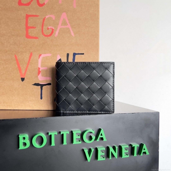 Bottega Veneta BV 743211 Intrecciato Bi-Fold Wallet BV70065