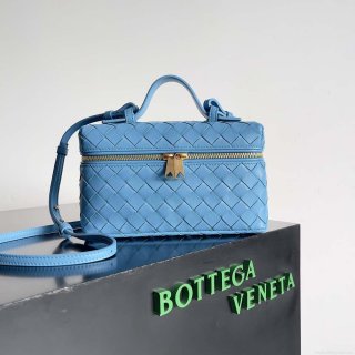 Bottega Veneta BV 789109V3IV16414 Bang Bang Vanity Case Blue