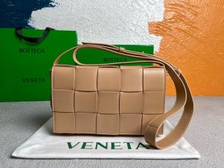 Bottega Veneta BV 578004 Cassette Cross-body Bag 58890 Nude