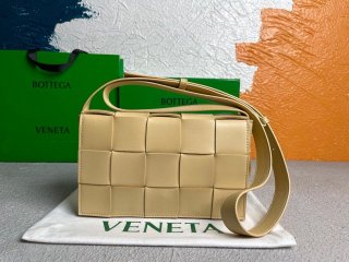 Bottega Veneta BV 578004 Cassette Cross-body Bag 58890 Light Apricot