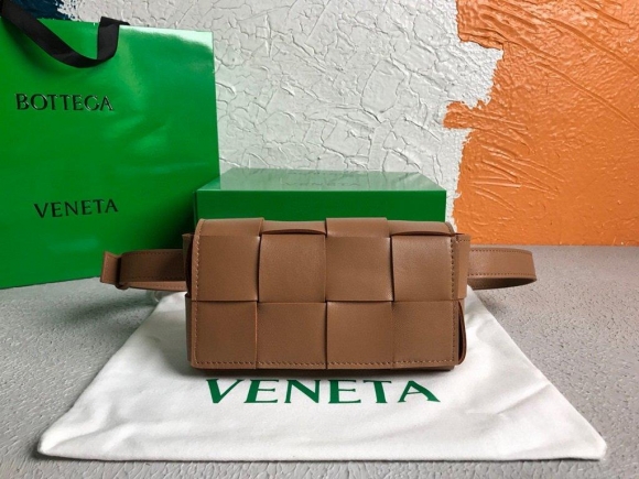 Bottega Veneta BV 639367 Belt-Cassette 55869 Bag Tan