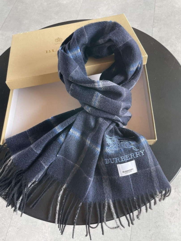 Burberry Scarves Classic Scarf B87392