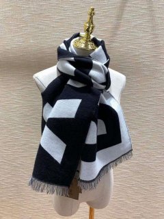 Burberry Scarves Classic Scarf B87412