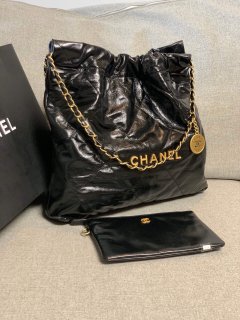 Chanel 22 Handbag Shiny Calfskin Gold AS3261 Black