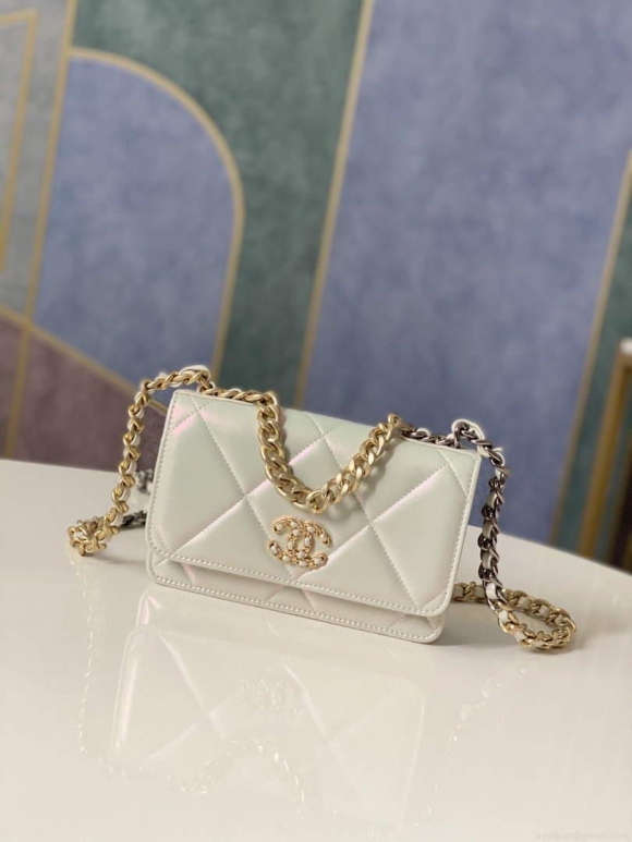 Chanel A86092 WOC Chain Wallet Bag Lambskin White