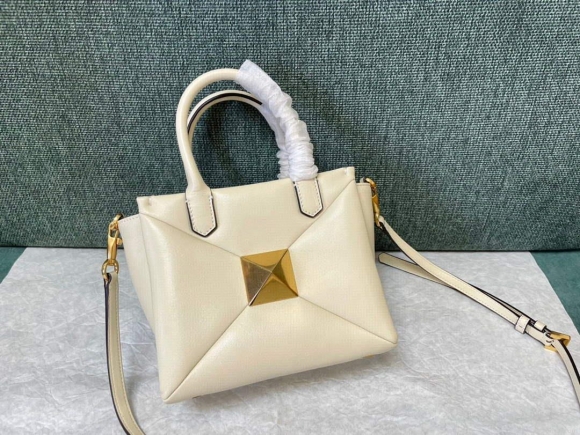 Valentino Small One Stud Nappa Handbag in lambskin V1186 Beige