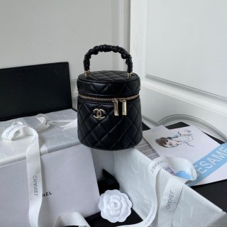 Chanel Vanity Case Lambskin AP2730 Black