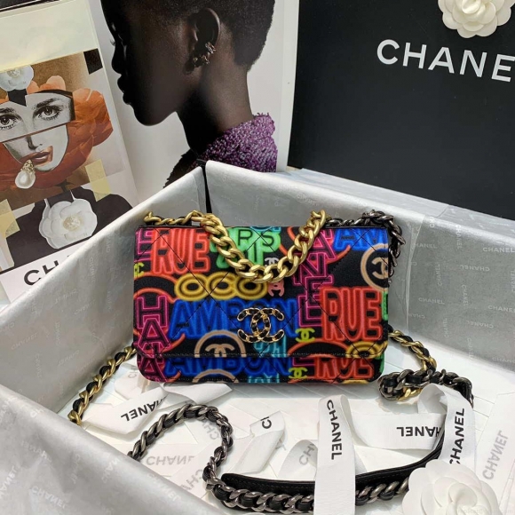 Chanel A81092 Chain Handbag Flap Graffiti Print Vintage multicolor gold