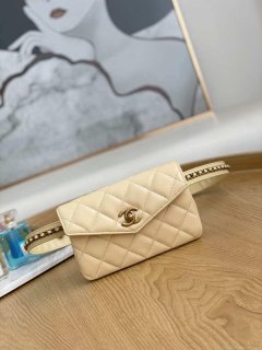 Chanel A99009 Waist bag Lambskin Apricot Gold