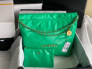 Chanel 22 Handbag AS3261 Shiny Calfskin Gold-Tone Metal Green