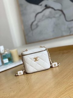 Chanel A68101 Mini Vanity with Chain Lambskin Gold White