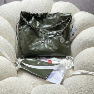 Chanel 22 Handbag Shiny Calfskin AS3261 Dark Green