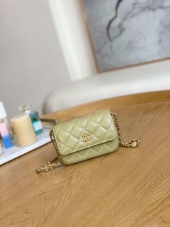 Chanel AP3036 Clutch With Chain lambskin Green