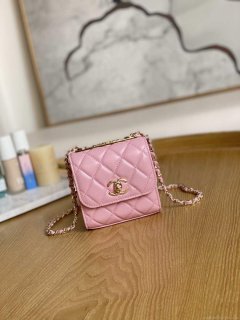 Chanel AP3020 Clutch with chain lambskin gold tone metal Pink