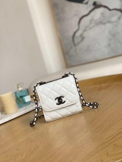 Chanel AP3020 Clutch with chain lambskin Black tone metal White