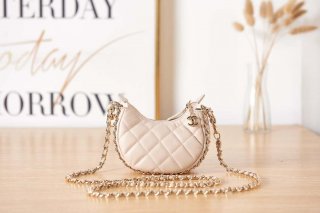 Chanel AP3232 Clutch With Chain Lambskin & Shiny Light Gold Metal Beige