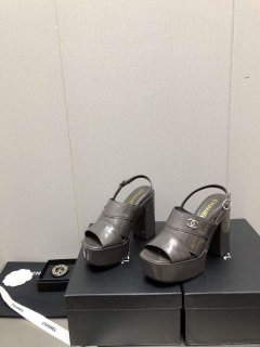 Chanel G45016 Patent Crumpled Lambskin Sandals C88322