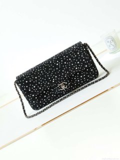 Chanel AS4372 Clutch Bag Strass Crystal Pearls & Ruthenium-Finish Metal