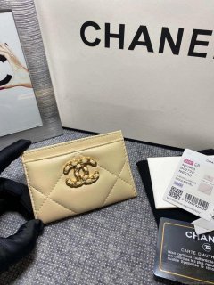 Chanel AP0960 19 CLASSIC CARD HOLDER Lambskin Beige