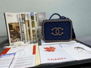 Chanel CC Filigree Vanity Case Bag Grained Calfskin A93343 Navy Blue