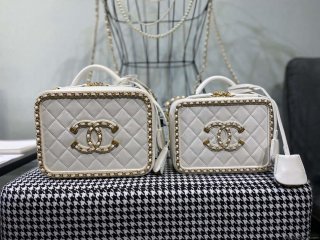 Chanel CC Filigree Vanity Case Bag Grained Calfskin A93343 White