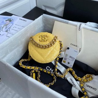 Chanel AP0945 chanel 19 clutch with chain Lambskin Beads Yellow