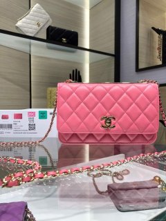 Chanel A84456 Chevron Trendy CC Wallet On Chain WOC Bag Lambskin Pink