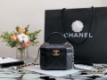 Chanel A99077 Vanity With Chain Lambskin Gold Tone Black