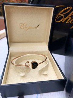 Chopard HAPPY HEARTS Barcelet857482-5200 Rose Gold ONYX