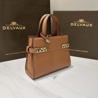 Delvaux AA0616 Tempête Crush in Jumping Calf Brown