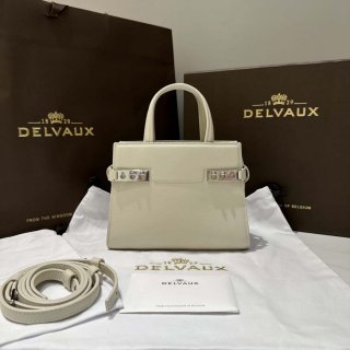 Delvaux AA0616 Tempête Crush in Jumping Calf White